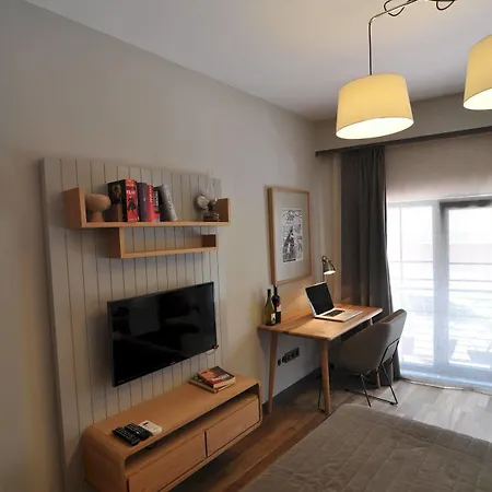 Brickpalas Aparthotel 2*