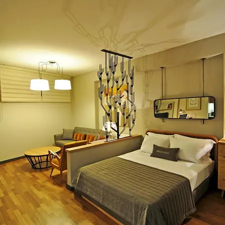 Aparthotel Brickpalas 2*