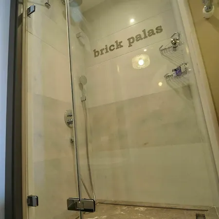 Aparthotel Brickpalas 2*