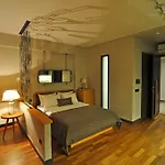 Brickpalas Hotel