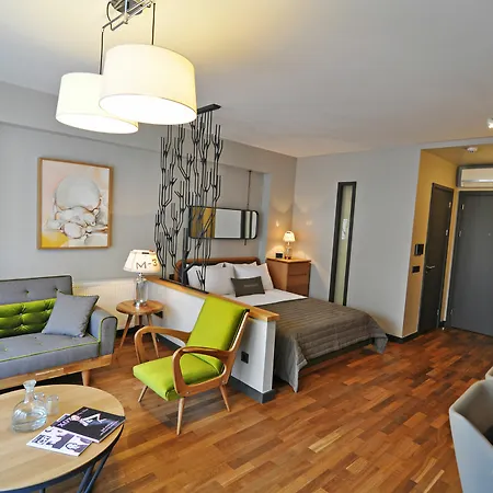 布里克帕拉斯酒店 2*