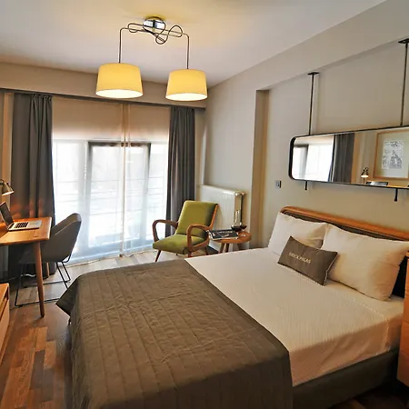 Brickpalas Hotel